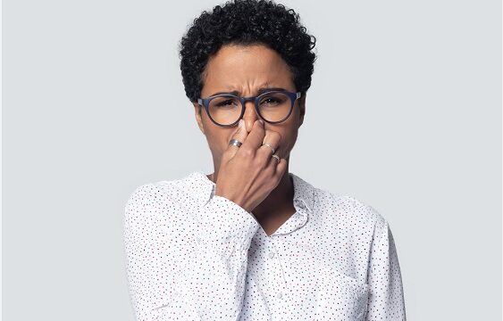 does period underwear smell.